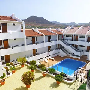  Apartamento Stylish Flat And Pool With 3 Rooms, Sleeps 6, Cristianos